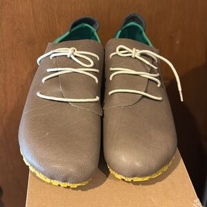 Sz 46 OTZ Super Slick Shoes